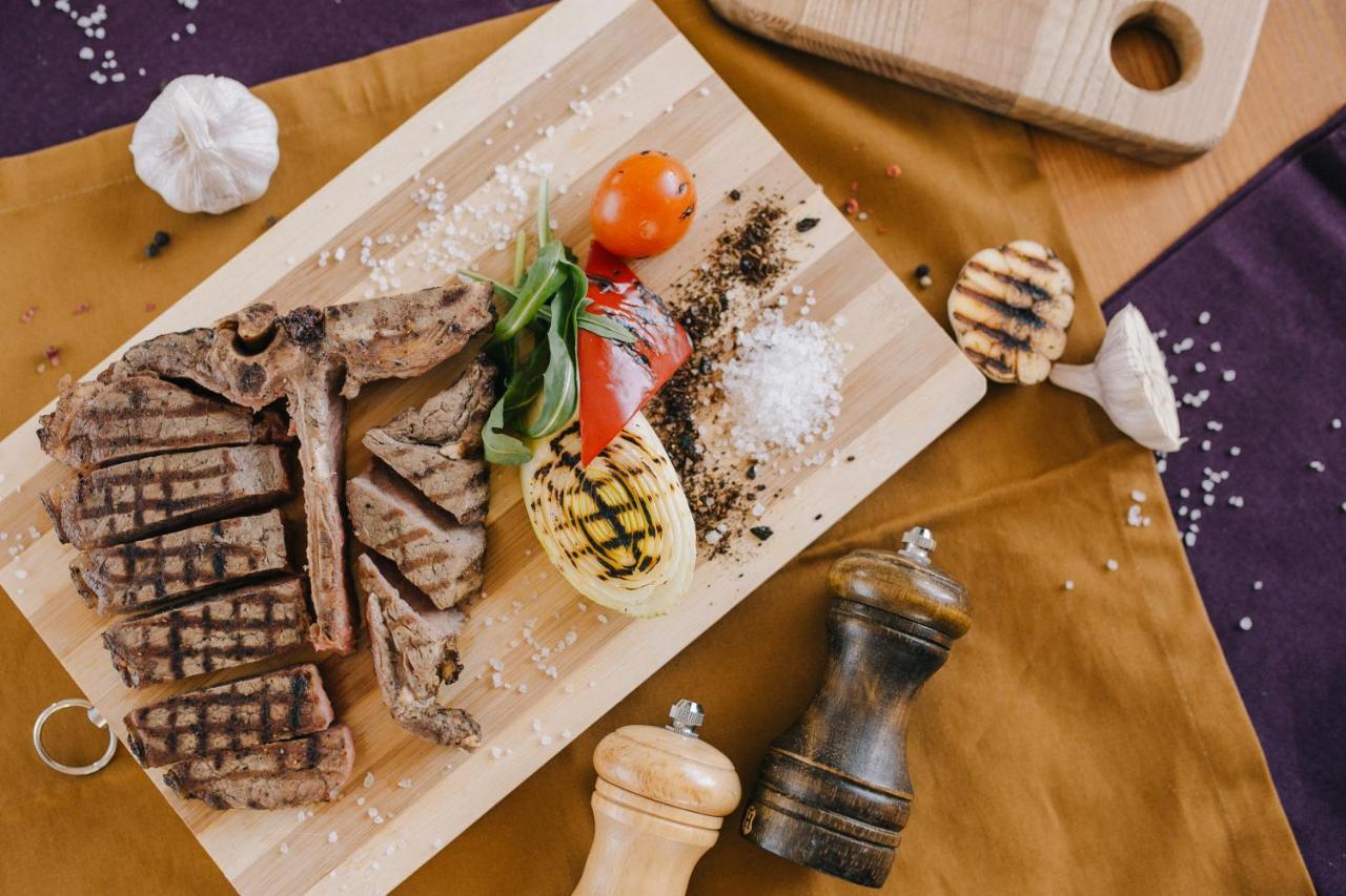 Otte Hotel Myrhorod Ngoại thất bức ảnh