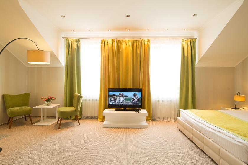 Otte Hotel Myrhorod Ngoại thất bức ảnh